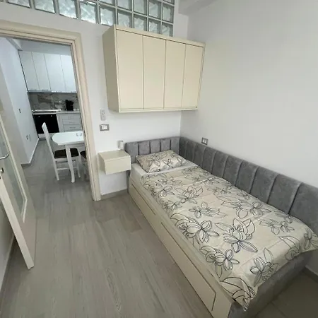 Apartamento Lumiver Golem (Tirana)