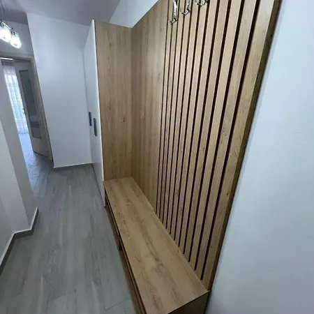 Lumiver Golem (Tirana)