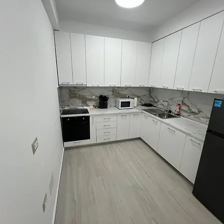 Lumiver Golem (Tirana)