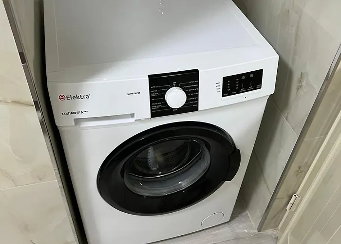 Lumiver Golem (Tirana)